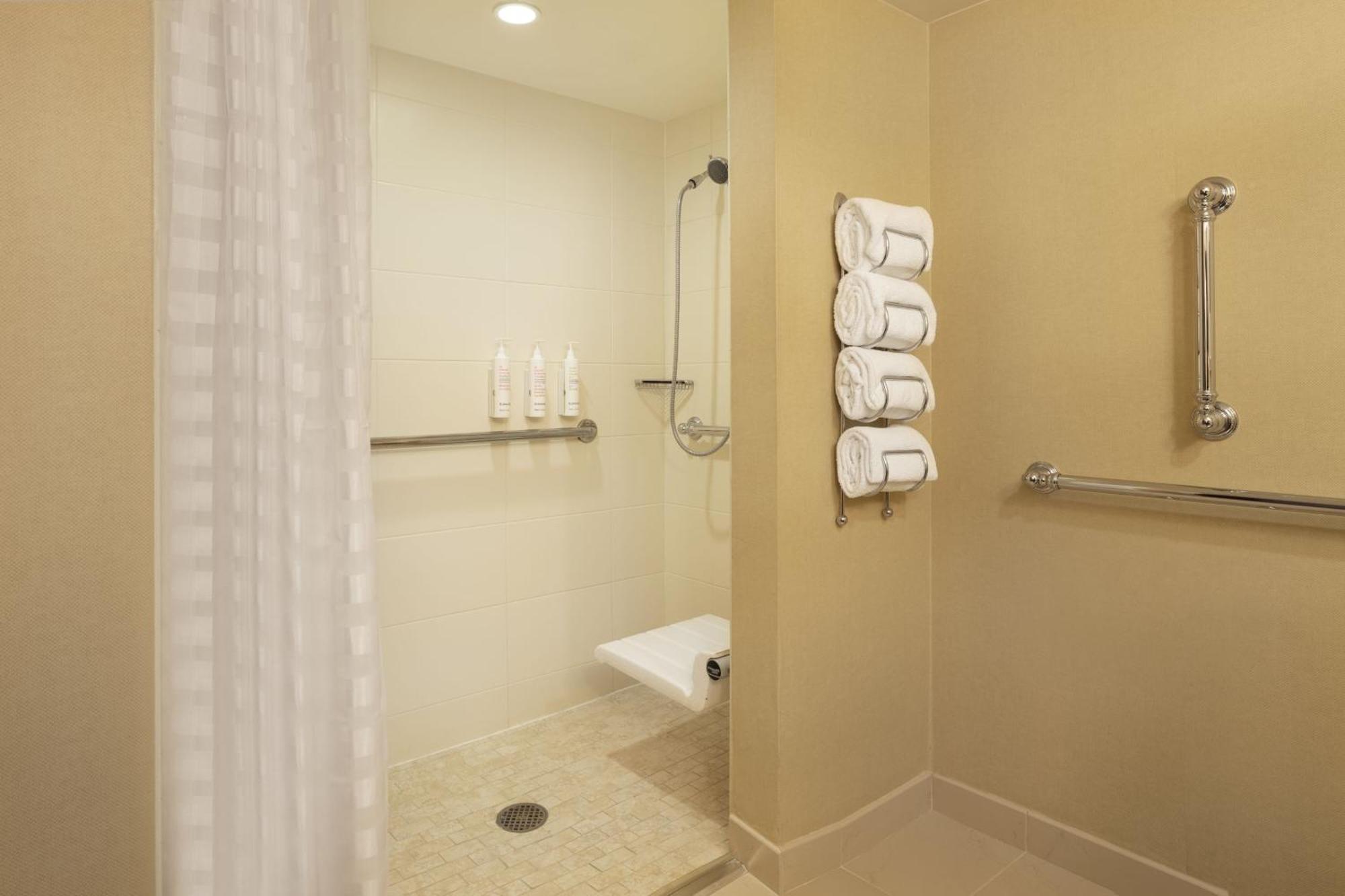 Hotel Denver Marriott West 3*