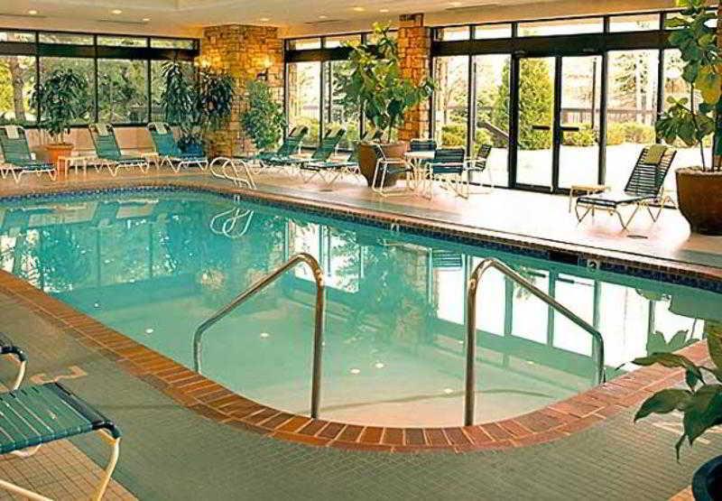 Hotel Denver Marriott West 3*