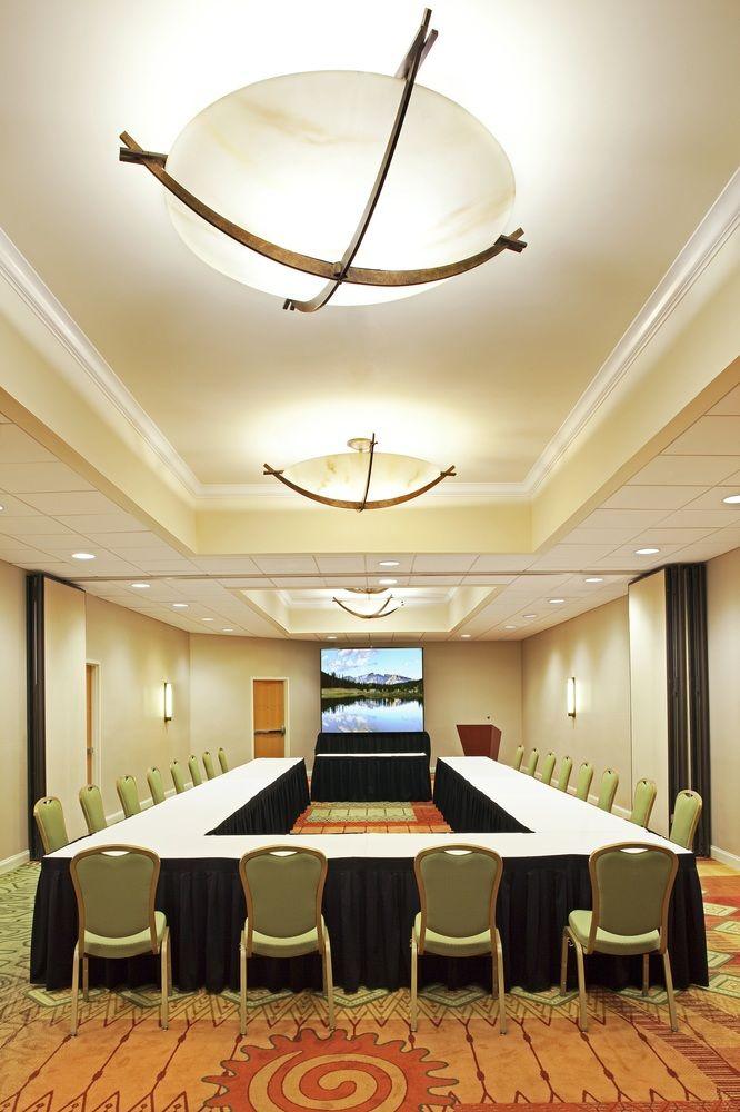 Hotel Denver Marriott West 3*
